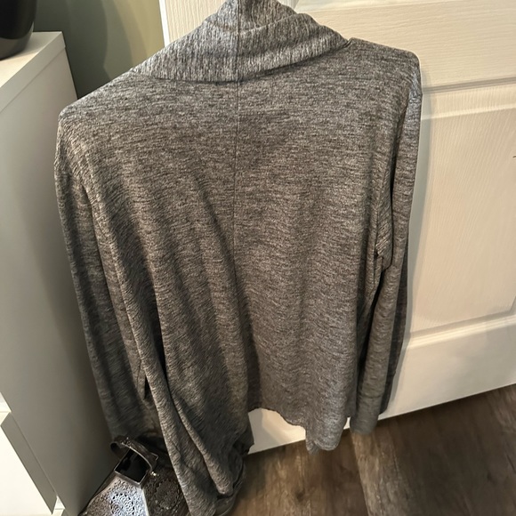 Nike dry fit cardigan size medium barely worn - Picture 2 of 2